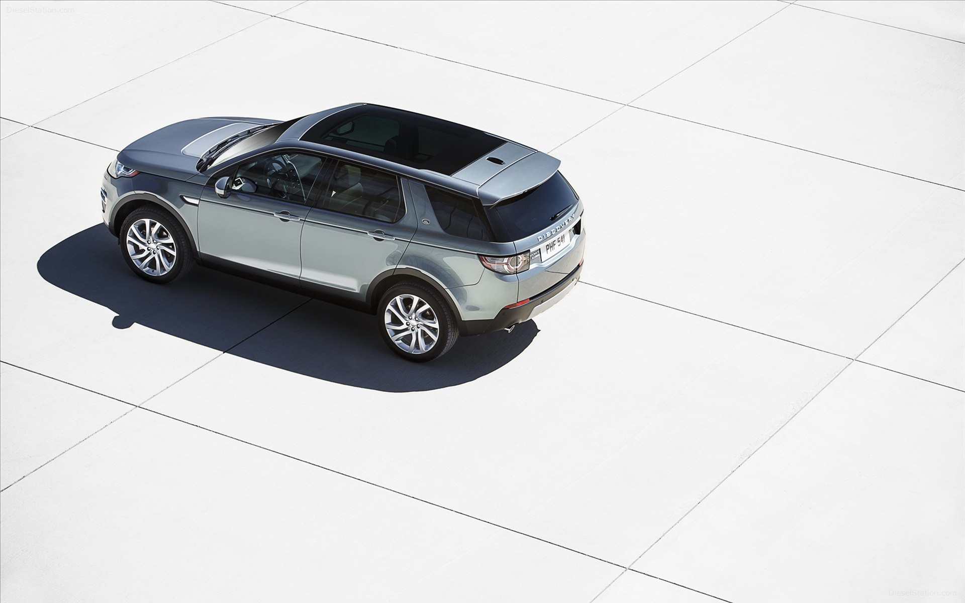 Land Rover Discovery Sport 2015